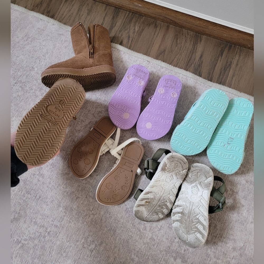 👡 Lot of 5 pairs of Toddler Girls Shoes! SIZE 5/6 - Picture 8 of 8